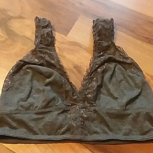 Marices Laces brallet